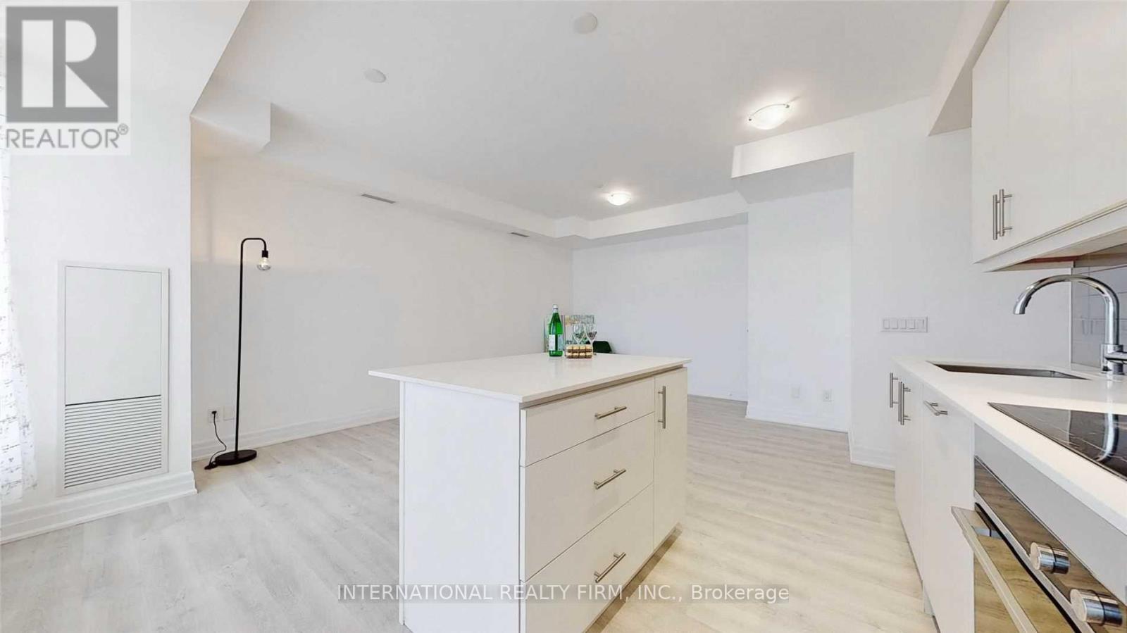 516 - 9085 Jane Street, Vaughan, Ontario  L4K 0L8 - Photo 20 - N12157254