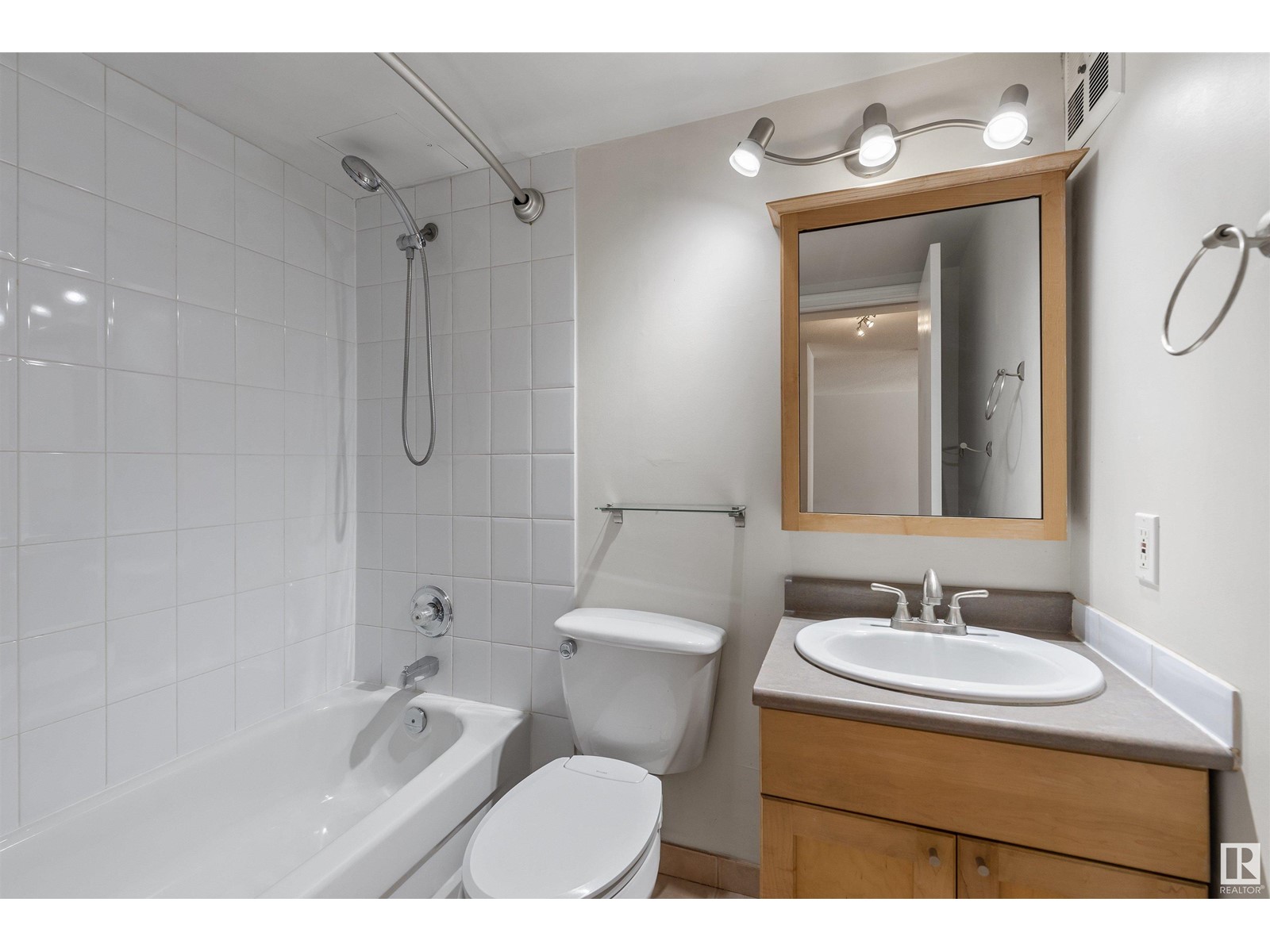 #204 10230 120 St Nw, Edmonton, Alberta  T5K 2A3 - Photo 19 - E4437258