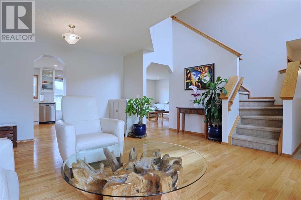108 Edgebrook Rise Nw, Calgary, Alberta  T3A 5A1 - Photo 2 - A2220095