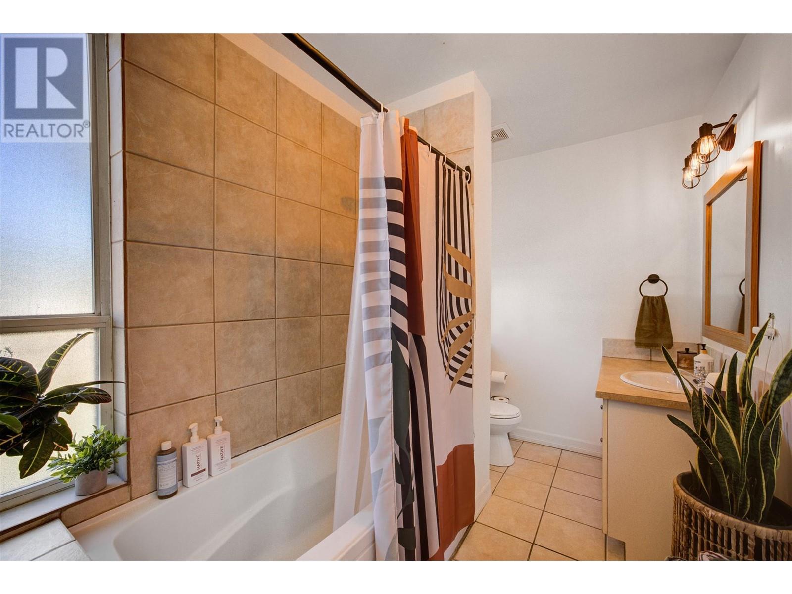 1333 Richter Street, Kelowna, British Columbia  V1Y 2L5 - Photo 34 - 10336527
