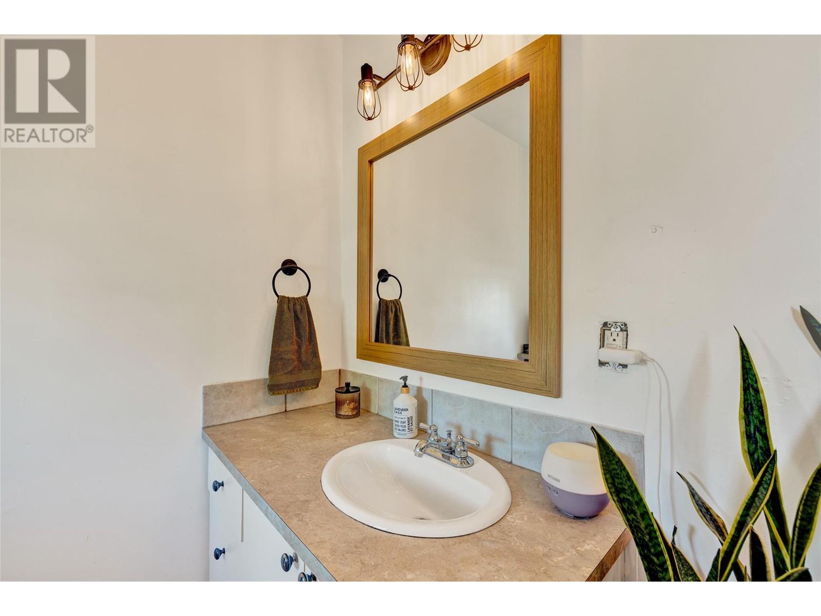 1333 Richter Street, Kelowna, British Columbia  V1Y 2L5 - Photo 35 - 10336527