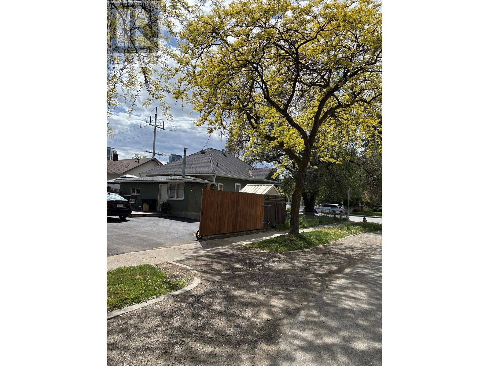 Property at 1333 Richter Street image 4