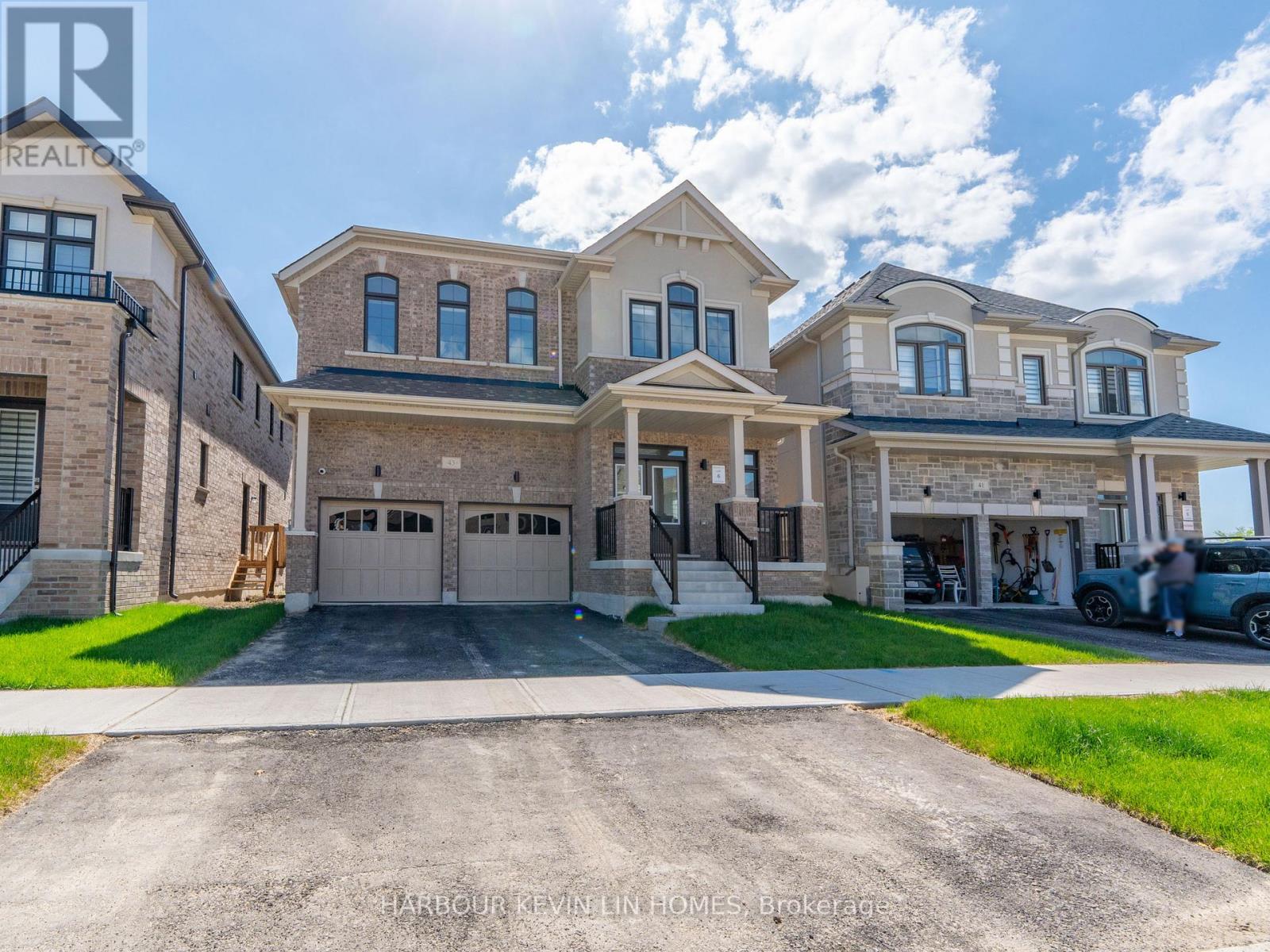 43 Donald Ingram Crescent, Georgina, Ontario  L4P 0S3 - Photo 2 - N12155926