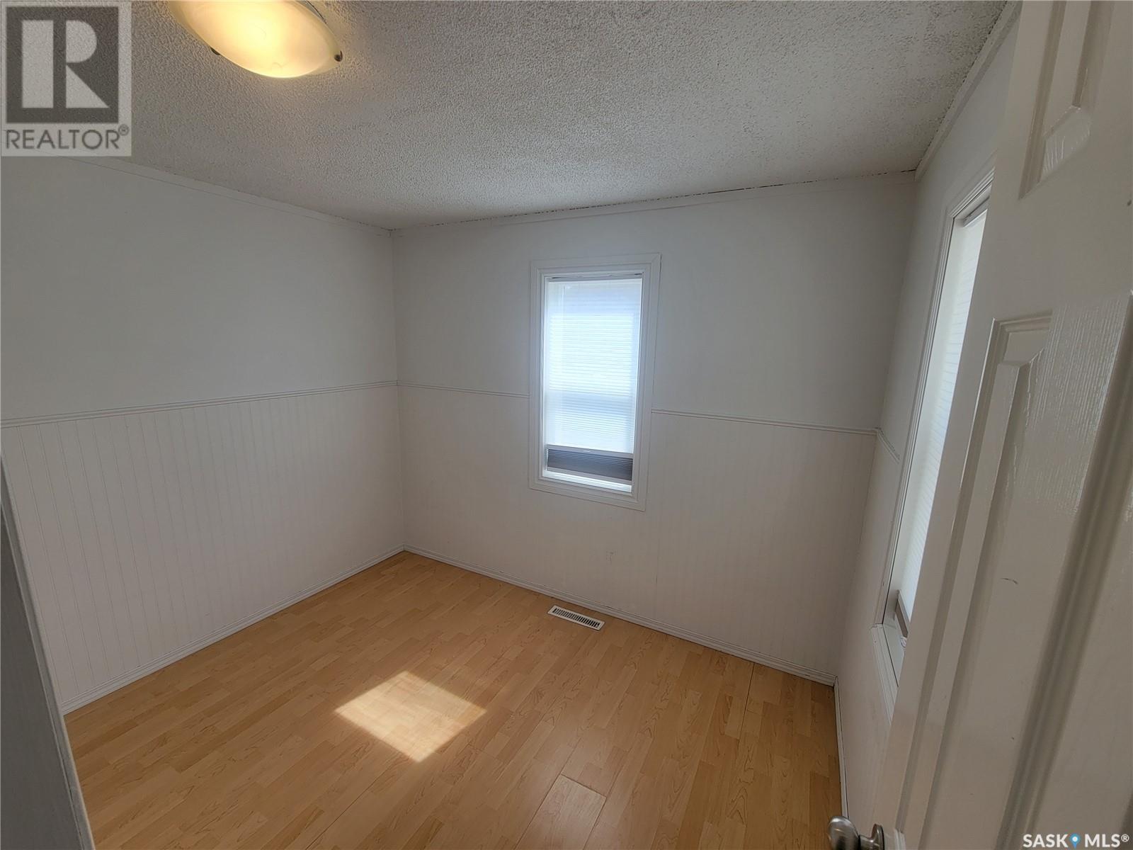 4908 Leader Street, Macklin, Saskatchewan  S0L 2C0 - Photo 11 - SK003784