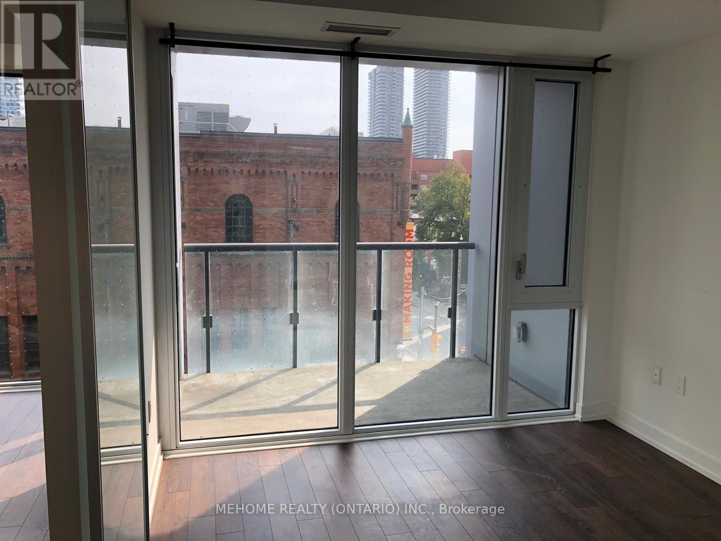 402 - 158 Front Street E, Toronto (Moss Park), Ontario  M5A 0K9 - Photo 8 - C12157267