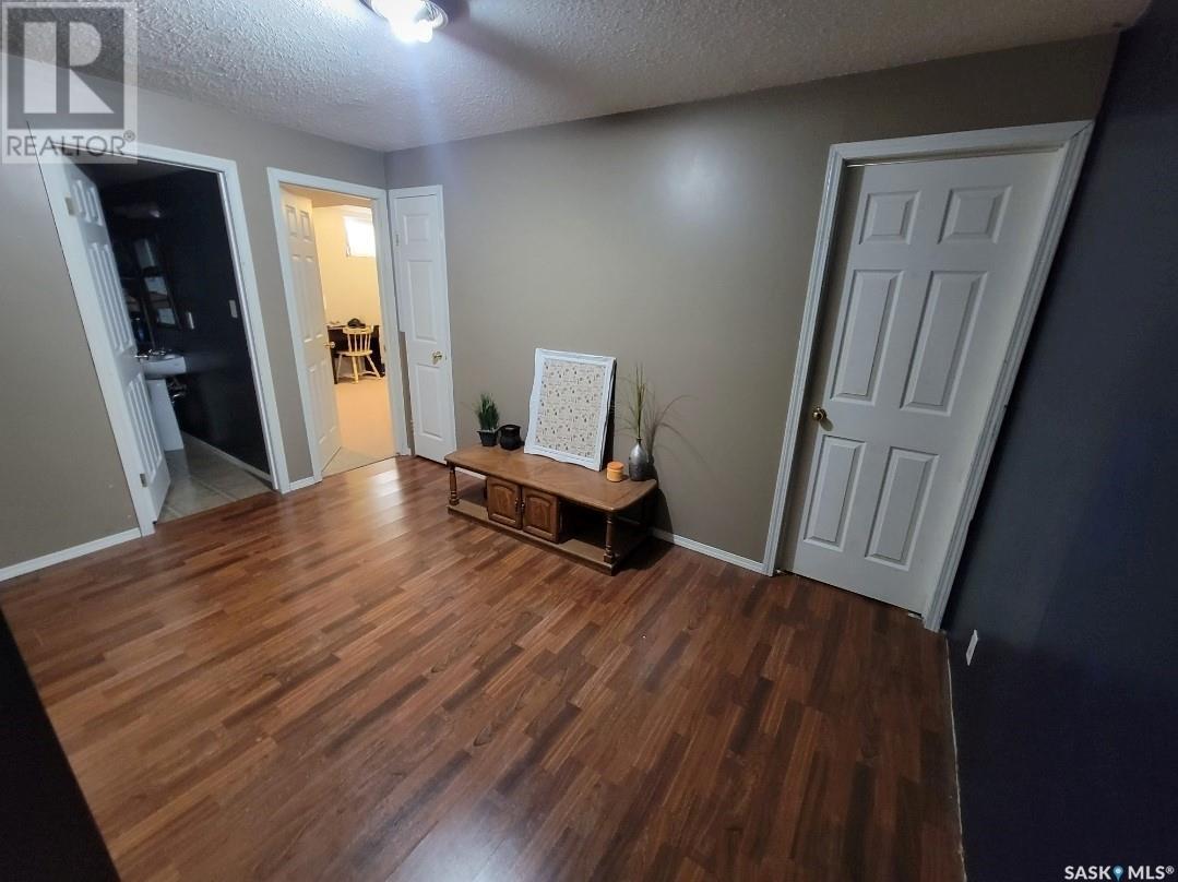 5034 Mirror Drive, Macklin, Saskatchewan  S0L 2S0 - Photo 27 - SK001666