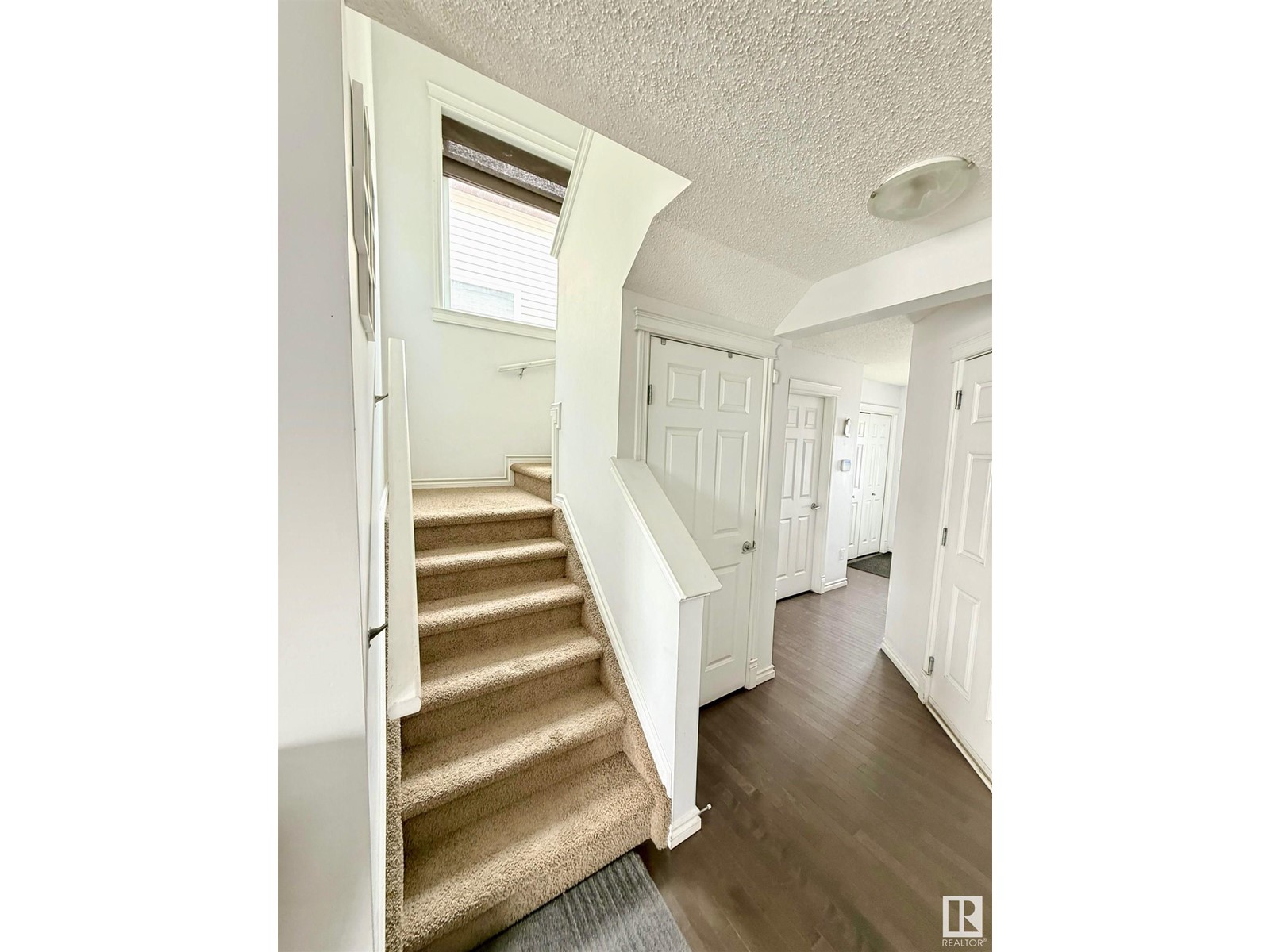 3722 9 St Nw, Edmonton, Alberta  T6T 0S3 - Photo 5 - E4437261