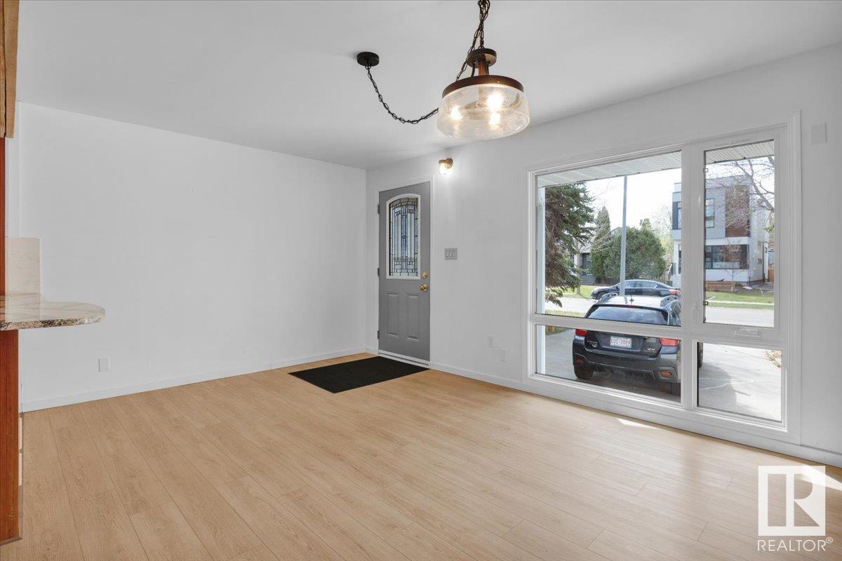 9324 75 Av Nw Nw, Edmonton, Alberta  T6E 1H2 - Photo 5 - E4434630