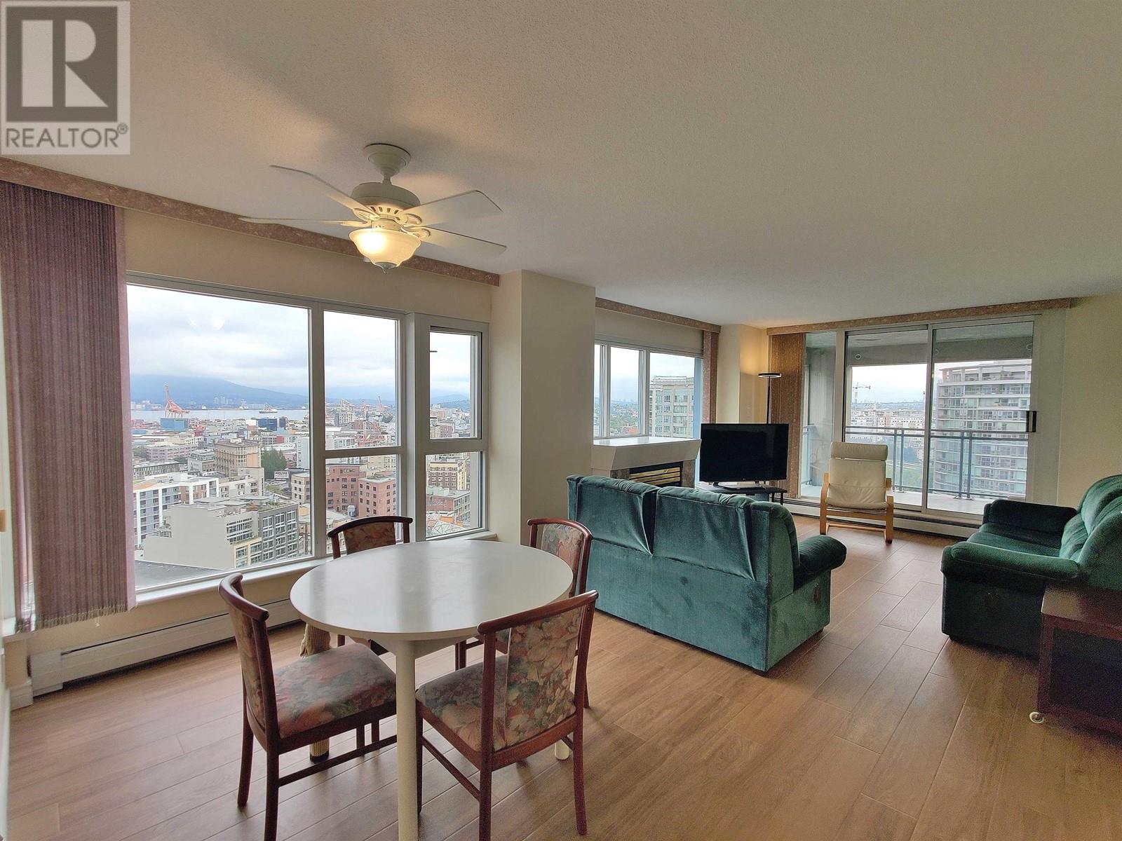 Listing Picture 6 of 30 : 2203 183 KEEFER PLACE, Vancouver / 溫哥華 - 魯藝地產 Yvonne Lu Group - MLS Medallion Club Member