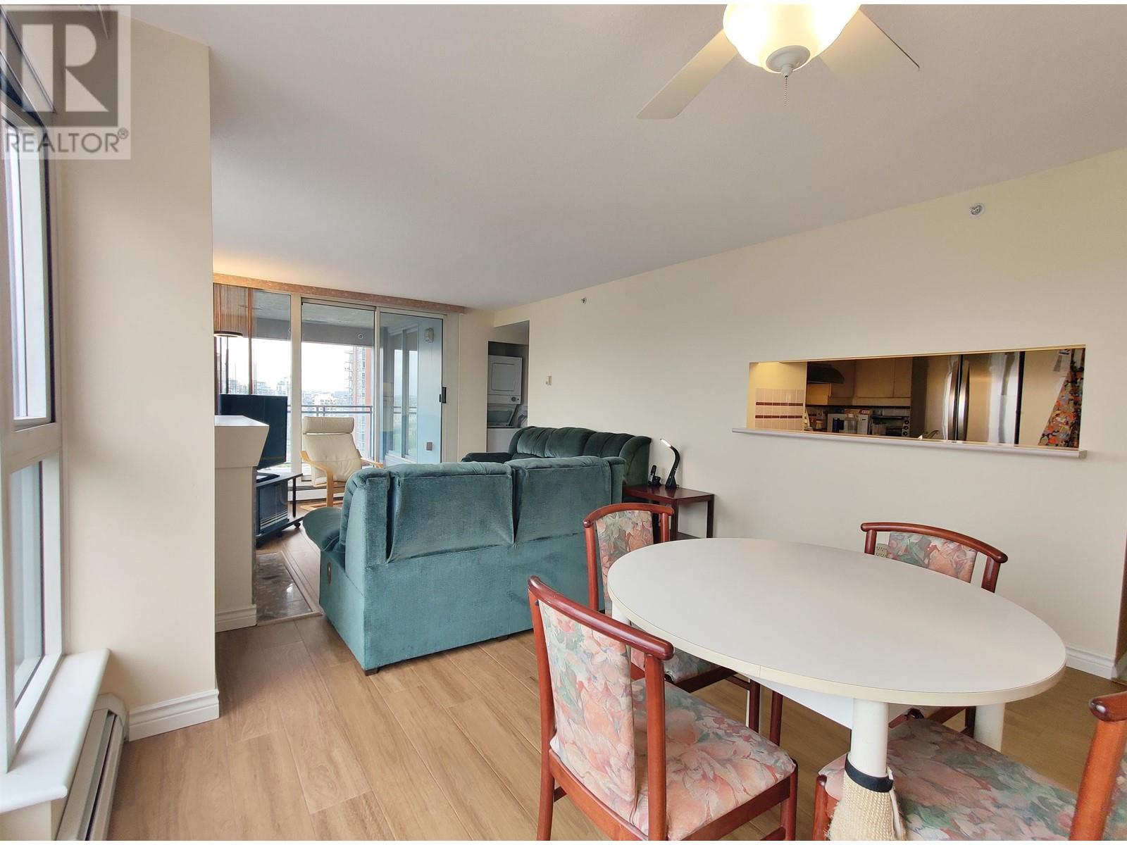 Listing Picture 11 of 30 : 2203 183 KEEFER PLACE, Vancouver / 溫哥華 - 魯藝地產 Yvonne Lu Group - MLS Medallion Club Member