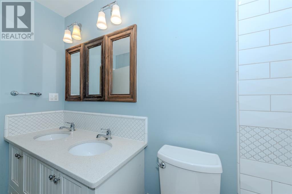 2403 54 Avenue Sw, Calgary, Alberta  T3E 1M2 - Photo 11 - A2206212