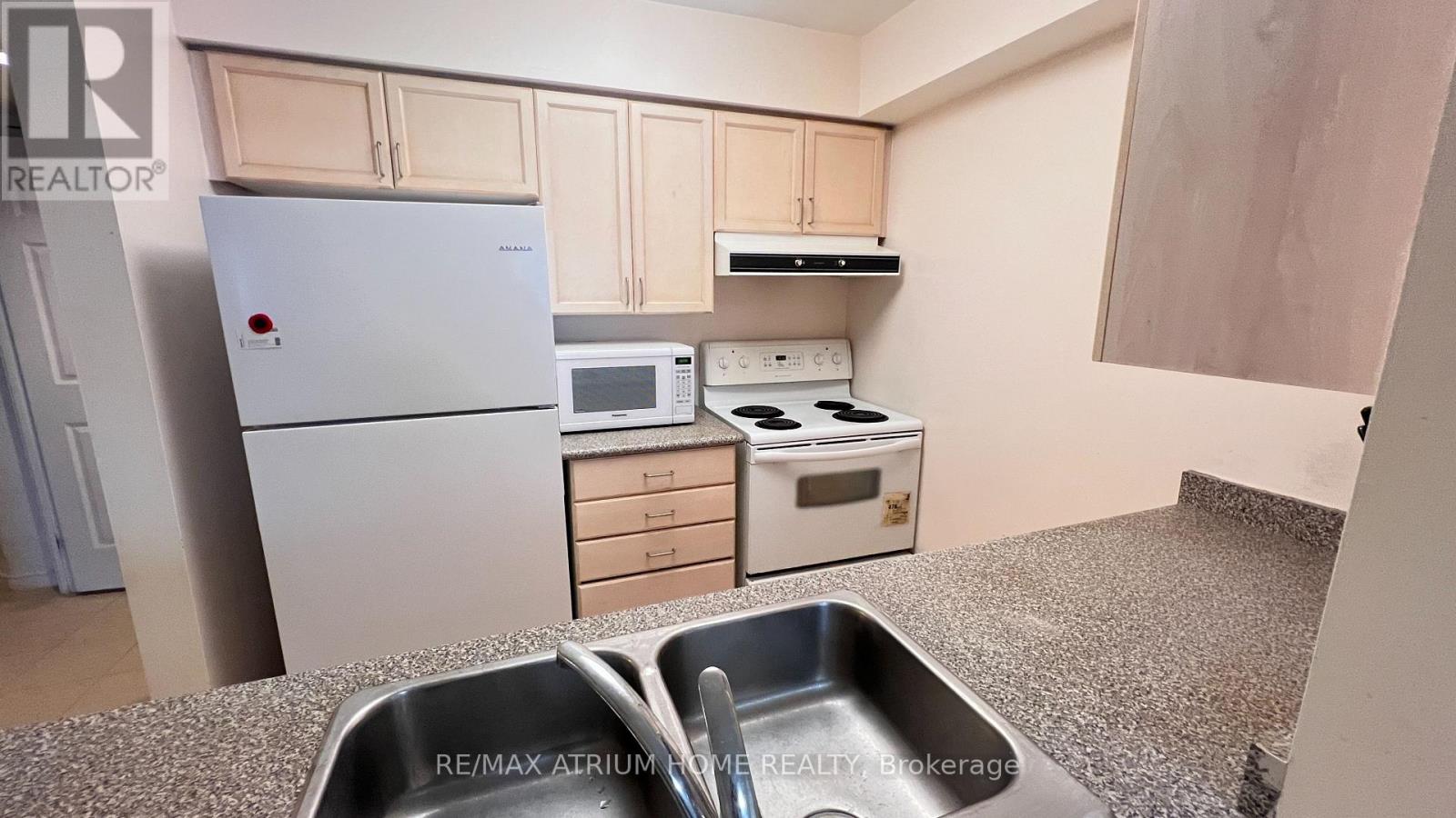 2812 - 155 Beecroft Road, Toronto, Ontario  M2N 7C6 - Photo 4 - C12001006