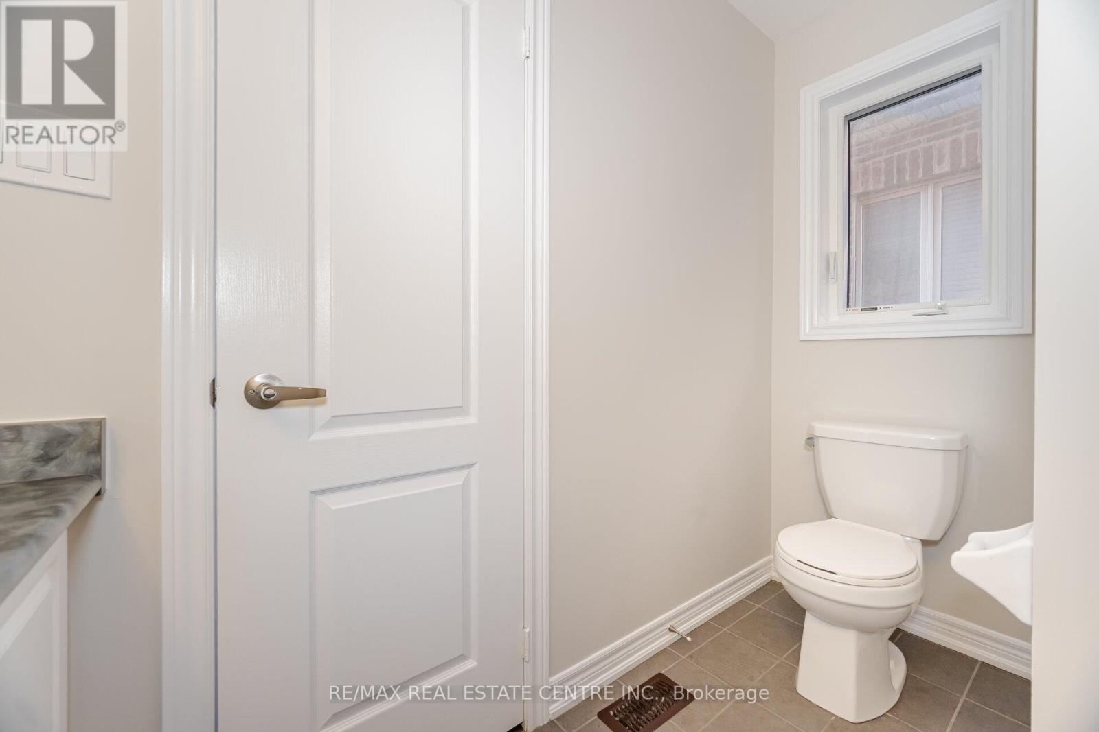 18 Eltesoro Street, Brampton, Ontario  L6P 4J5 - Photo 39 - W12140553
