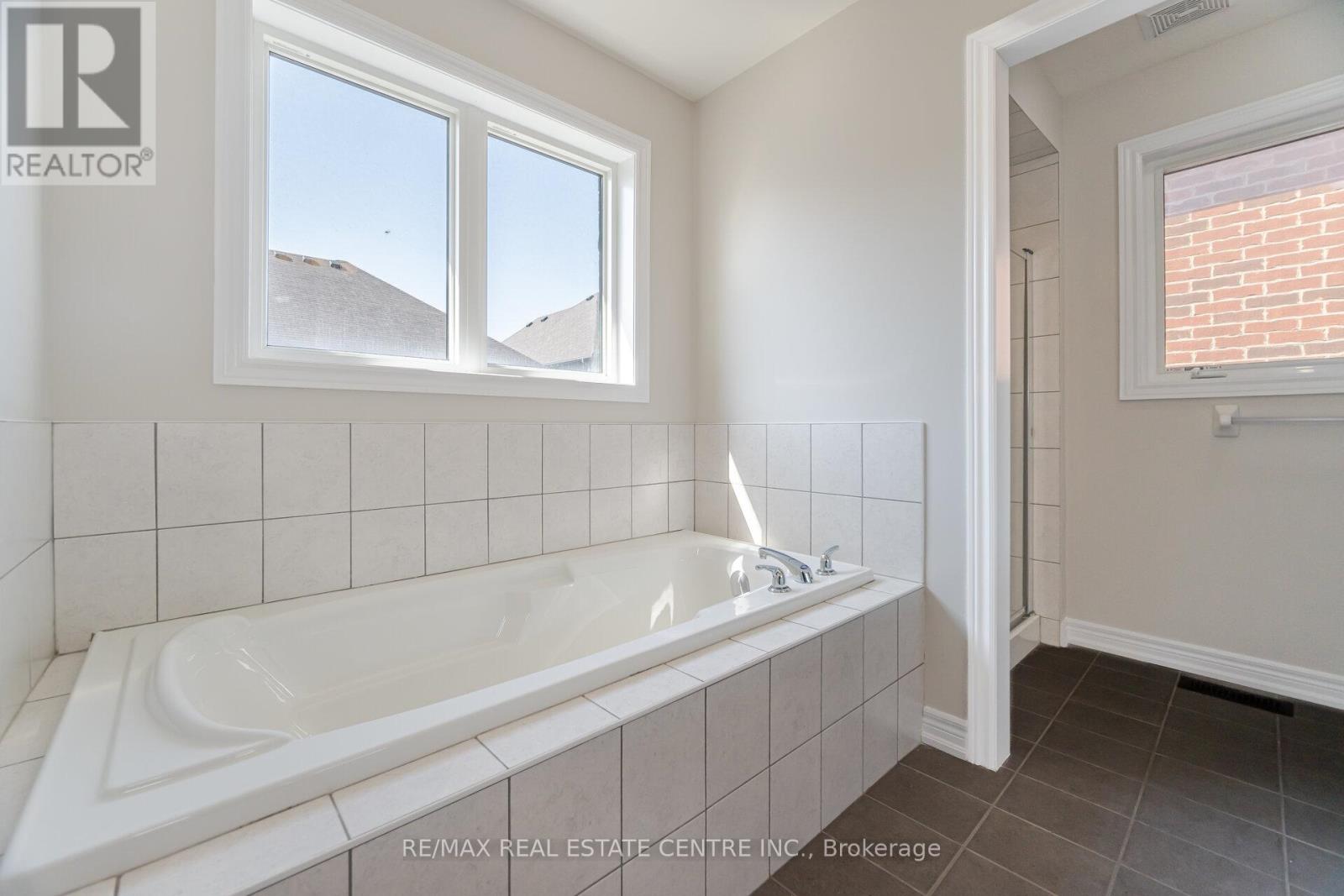 18 Eltesoro Street, Brampton, Ontario  L6P 4J5 - Photo 32 - W12140553