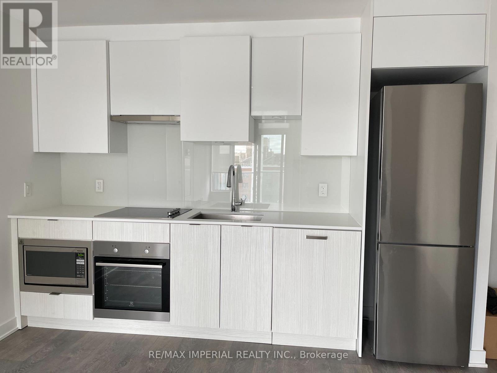 404 - 195 Redpath Avenue, Toronto, Ontario  M4P 0E4 - Photo 3 - C12157275