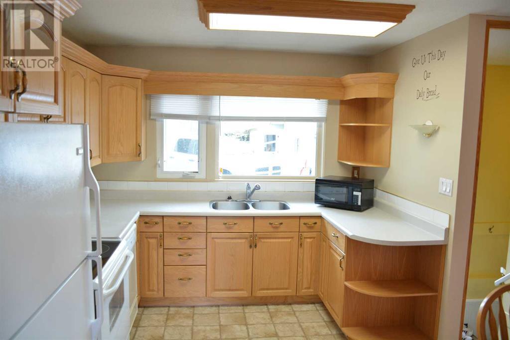 Property at 9618 81 Avenue image 5