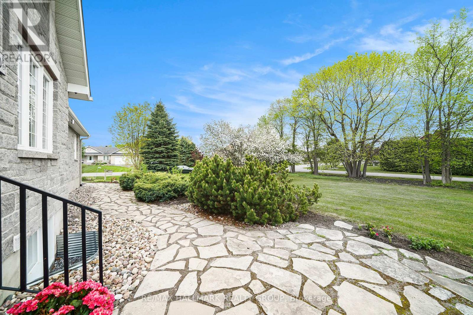 1430 Spartan Grove Street, Ottawa, Ontario  K4P 1R6 - Photo 4 - X12157282