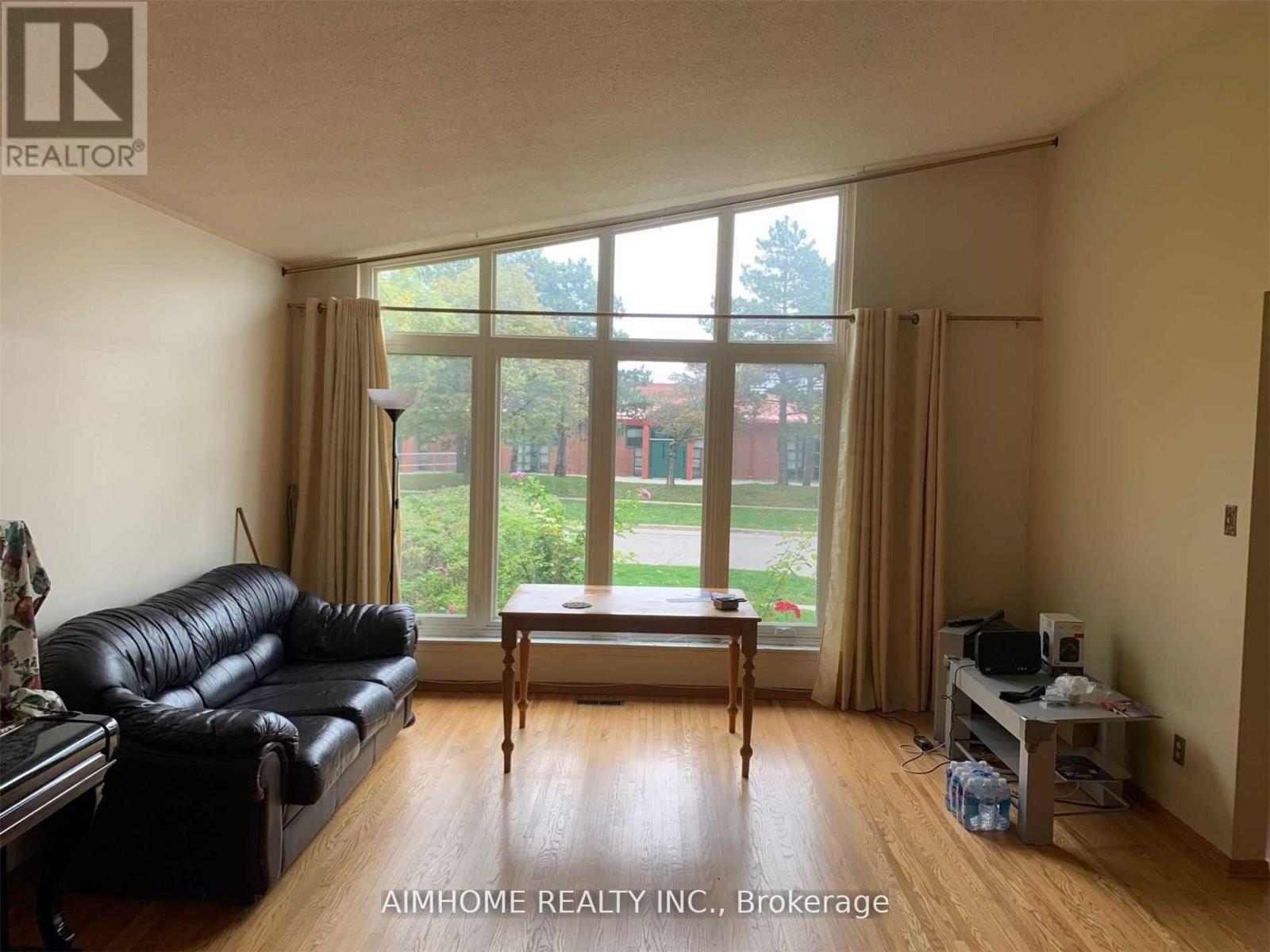 6 Havenview Road, Toronto, Ontario  M1S 3A2 - Photo 3 - E12157294