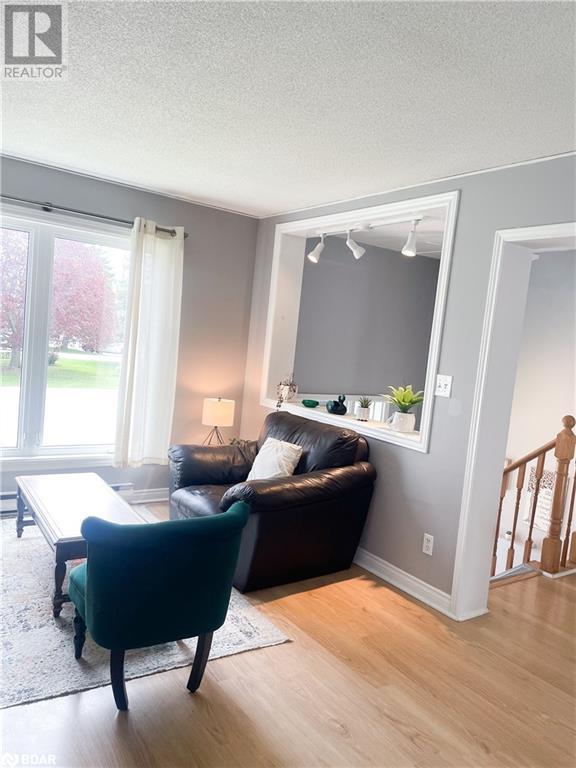 28 Dyer Drive, Wasaga Beach, Ontario  L9Z 1E2 - Photo 5 - 40724053