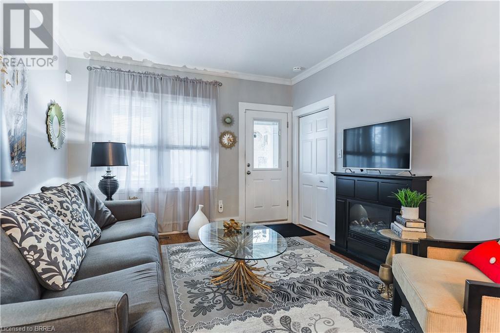 206 Nelson Street, Brantford, Ontario  N3S 4C1 - Photo 8 - 40720915