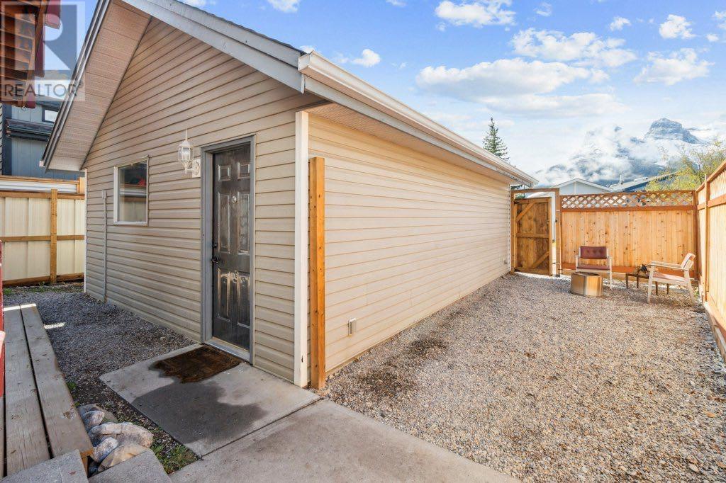 143 Moraine Road, Canmore, Alberta  T1W 1J6 - Photo 26 - A2222035