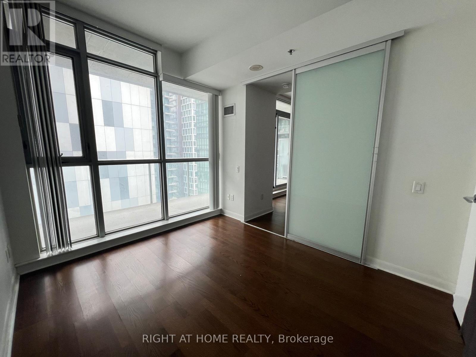 2905 - 375 King Street, Toronto, Ontario  M5V 1K1 - Photo 19 - C12157298