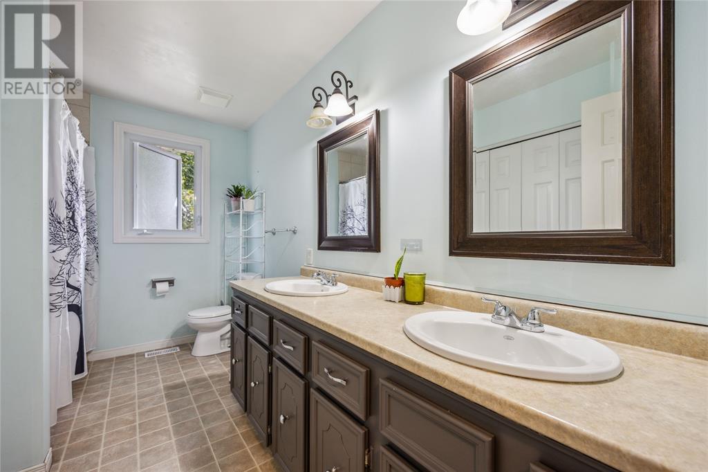 526 Birchbank Avenue, St Clair, Ontario  N0N 1G0 - Photo 10 - 25008432