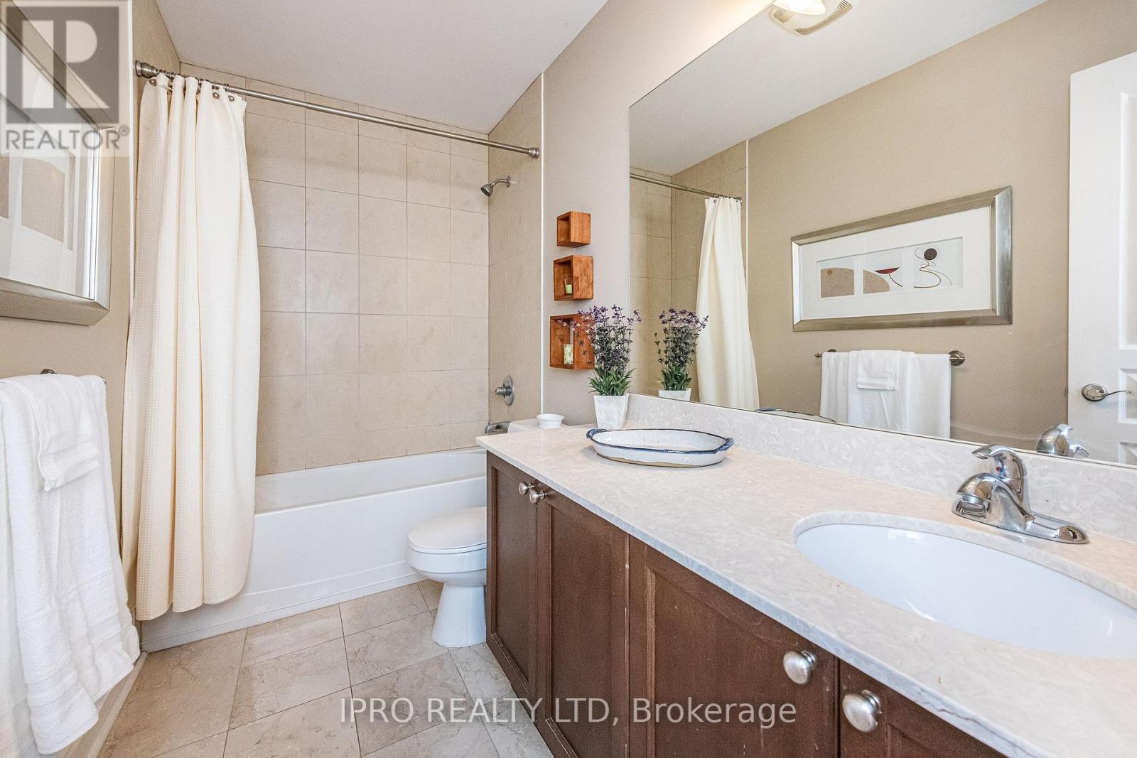 110 Rolling Hills Lane, Caledon (Bolton West), Ontario  L7E 4E1 - Photo 32 - W12149477