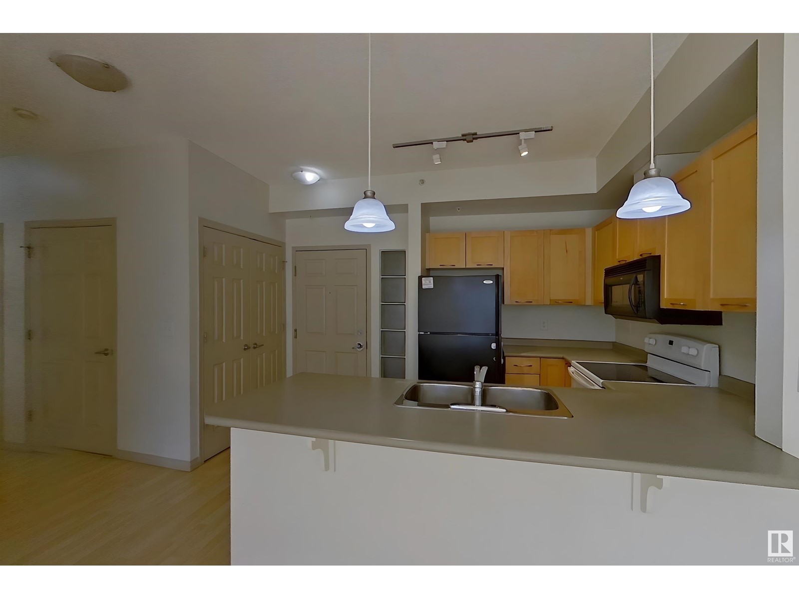 #1-518 4245 139 Av Nw, Edmonton, Alberta  T5Y 3E8 - Photo 6 - E4437268