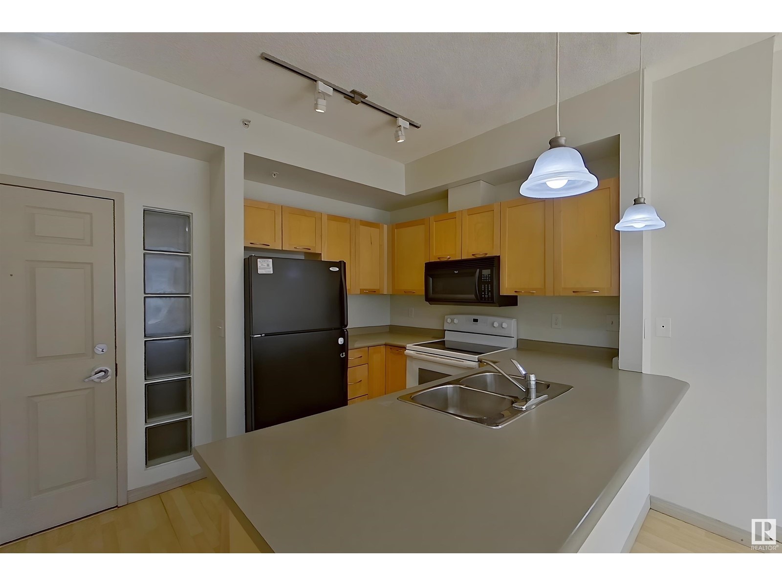 #1-518 4245 139 Av Nw, Edmonton, Alberta  T5Y 3E8 - Photo 5 - E4437268