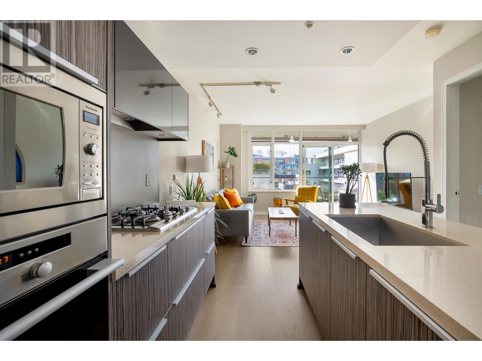 612 1661 Ontario Street, Vancouver, British Columbia  V5Y 0C3 - Photo 3 - R2989652