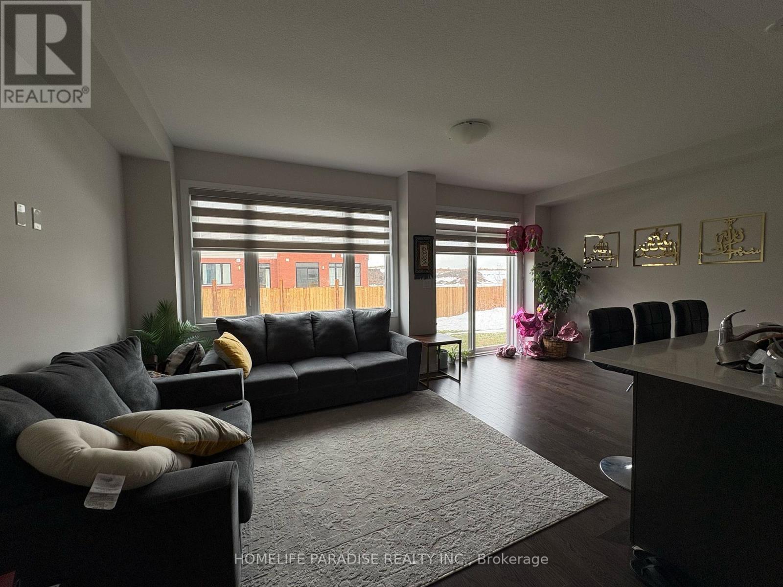 2 - 15 Blacklock Street W, Cambridge, Ontario  N1S 0E6 - Photo 5 - X12157306