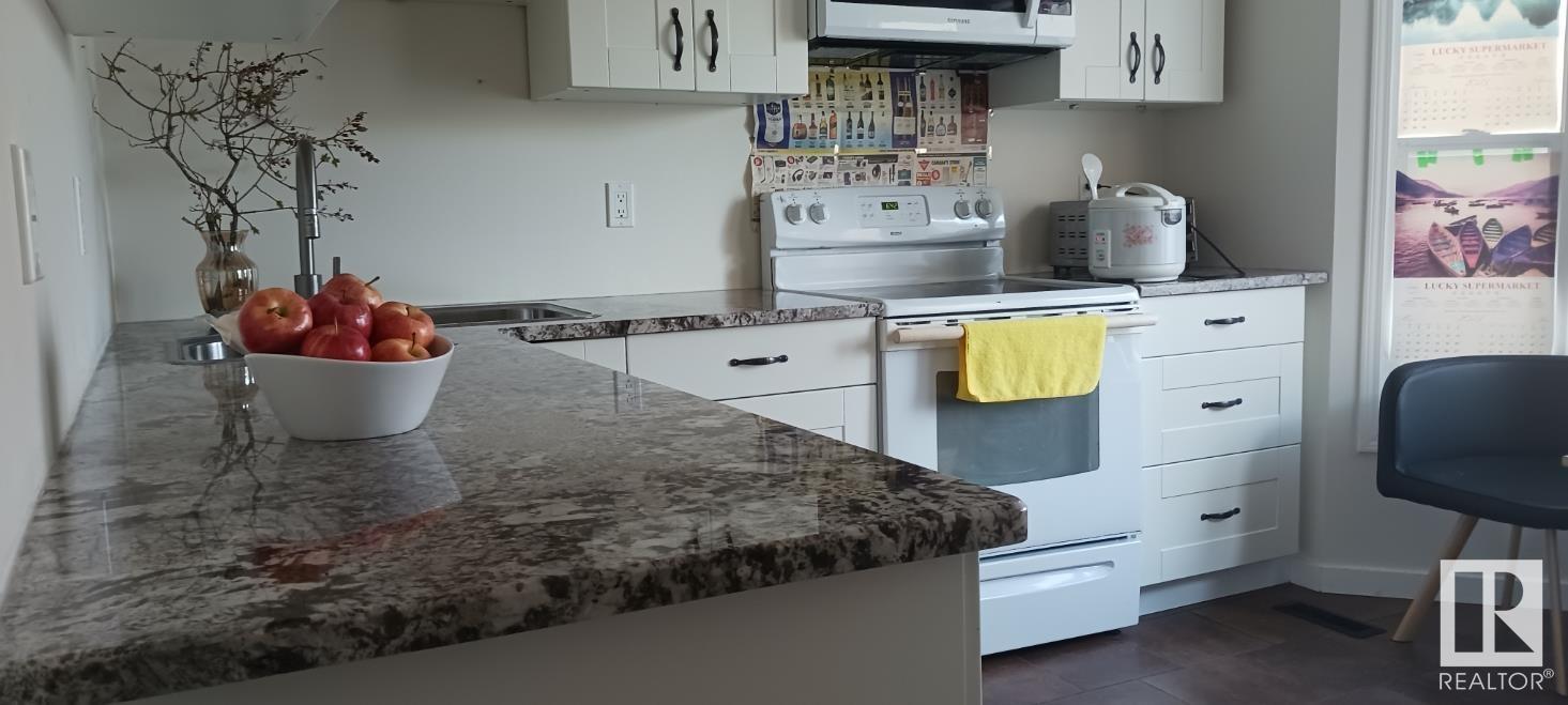 Property at 8337 156 AV NW image 2