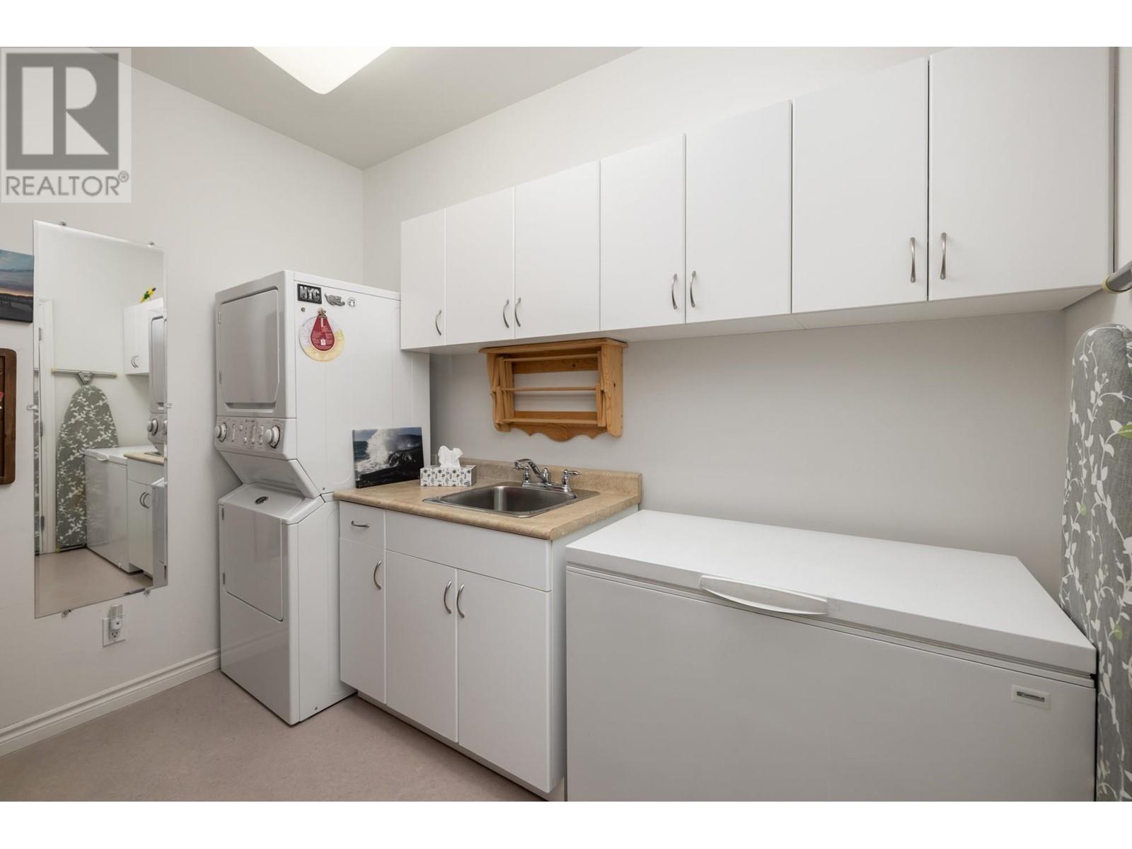 1537 Mccullough Road, Sechelt, British Columbia  V7Z 0A5 - Photo 34 - R2989906