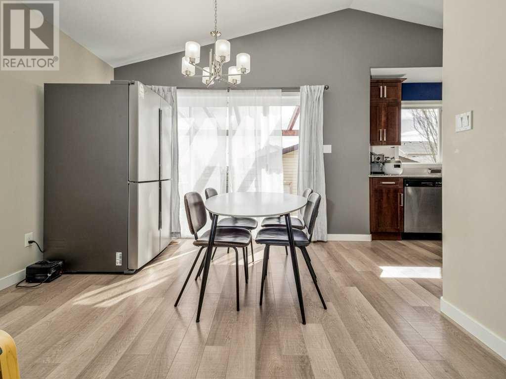 102 Lasalle Terrace W, Lethbridge, Alberta  T1J 5H1 - Photo 15 - A2204763