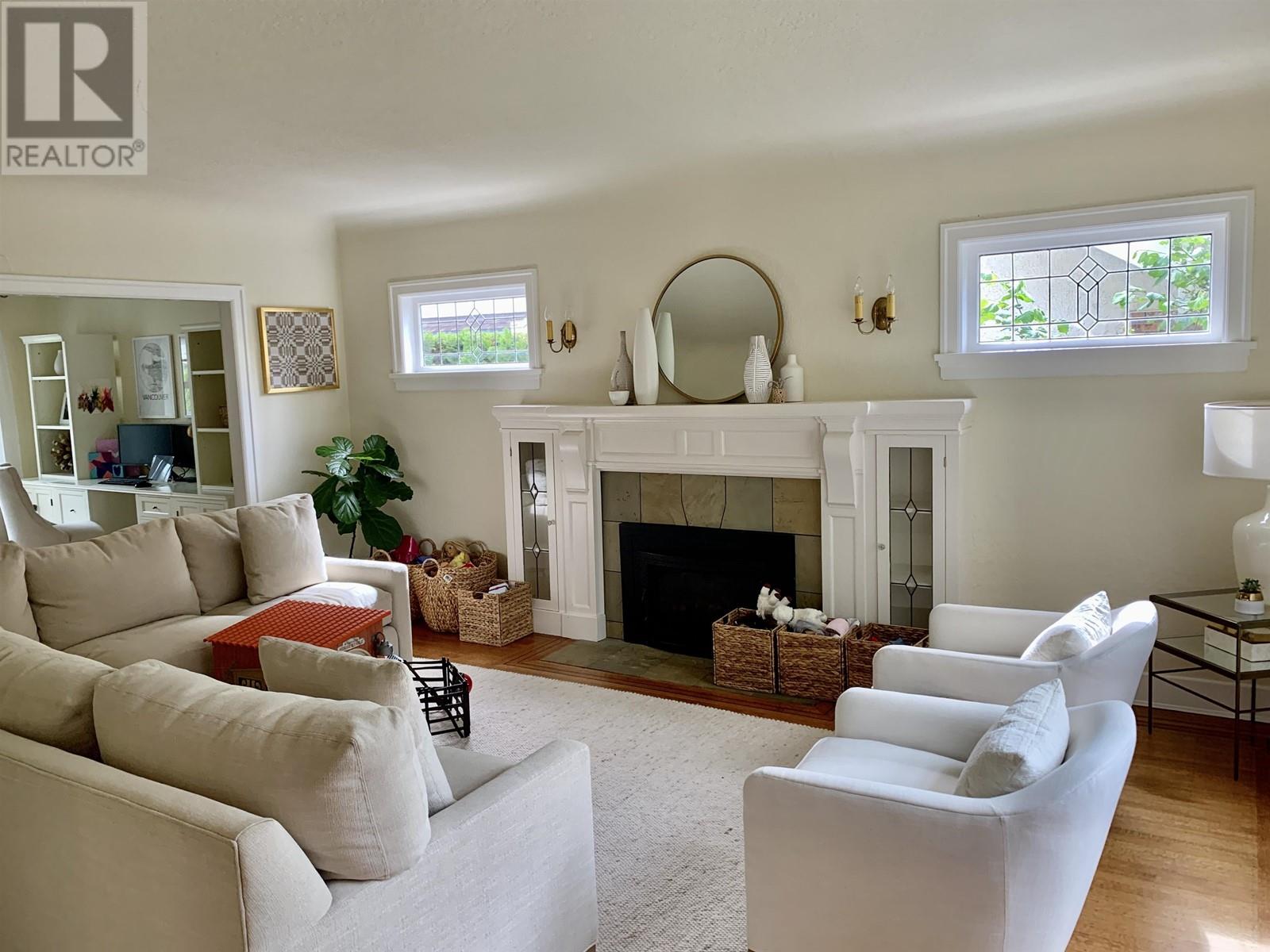 Property at 3250 W 35TH AVENUE image 4