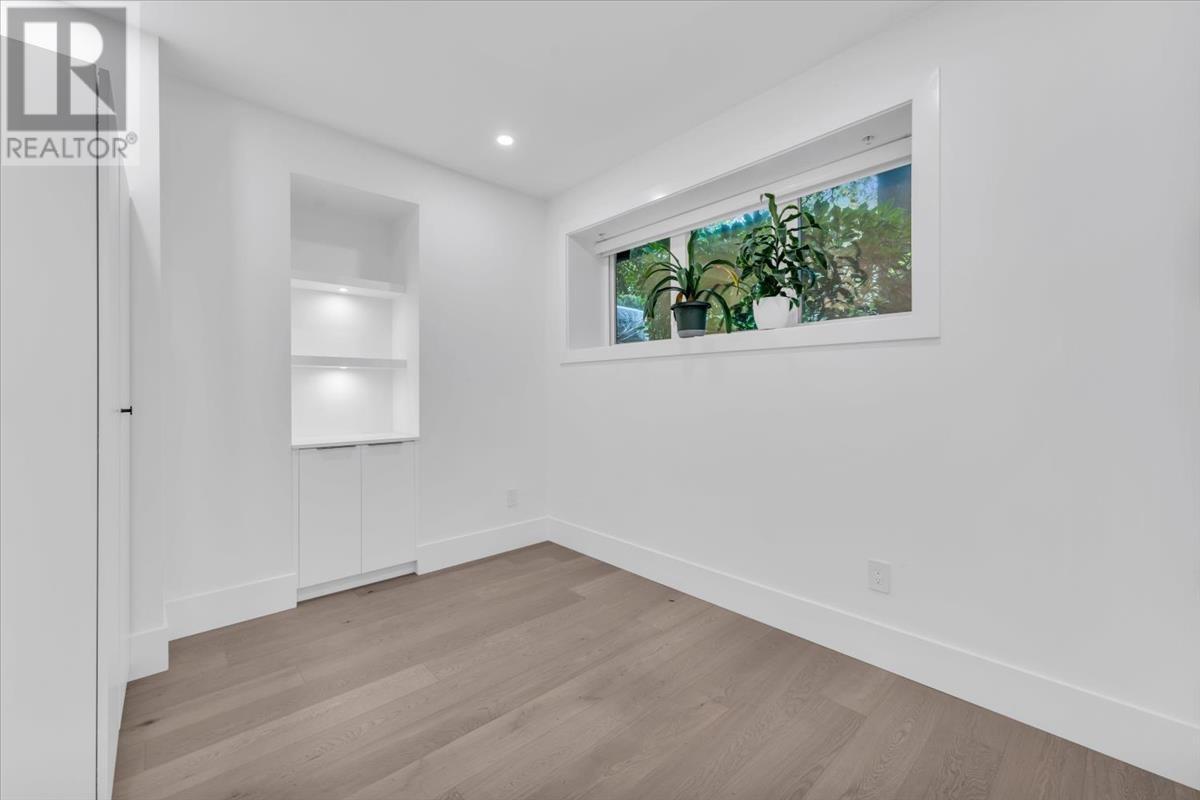 Listing Picture 10 of 28 : 3255 W KING EDWARD AVENUE, Vancouver / 溫哥華 - 魯藝地產 Yvonne Lu Group - MLS Medallion Club Member