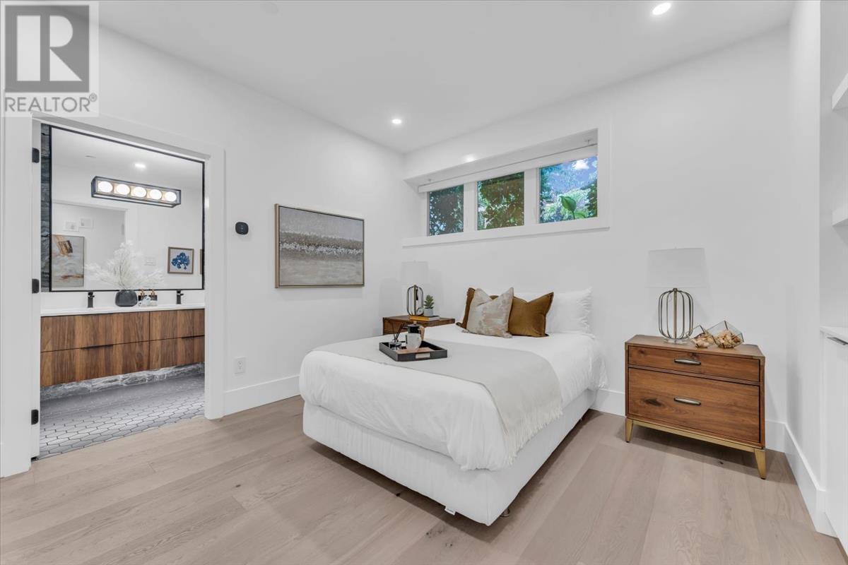 Listing Picture 12 of 28 : 3255 W KING EDWARD AVENUE, Vancouver / 溫哥華 - 魯藝地產 Yvonne Lu Group - MLS Medallion Club Member