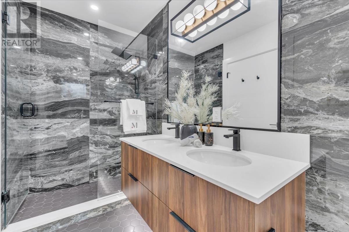 Listing Picture 16 of 28 : 3255 W KING EDWARD AVENUE, Vancouver / 溫哥華 - 魯藝地產 Yvonne Lu Group - MLS Medallion Club Member