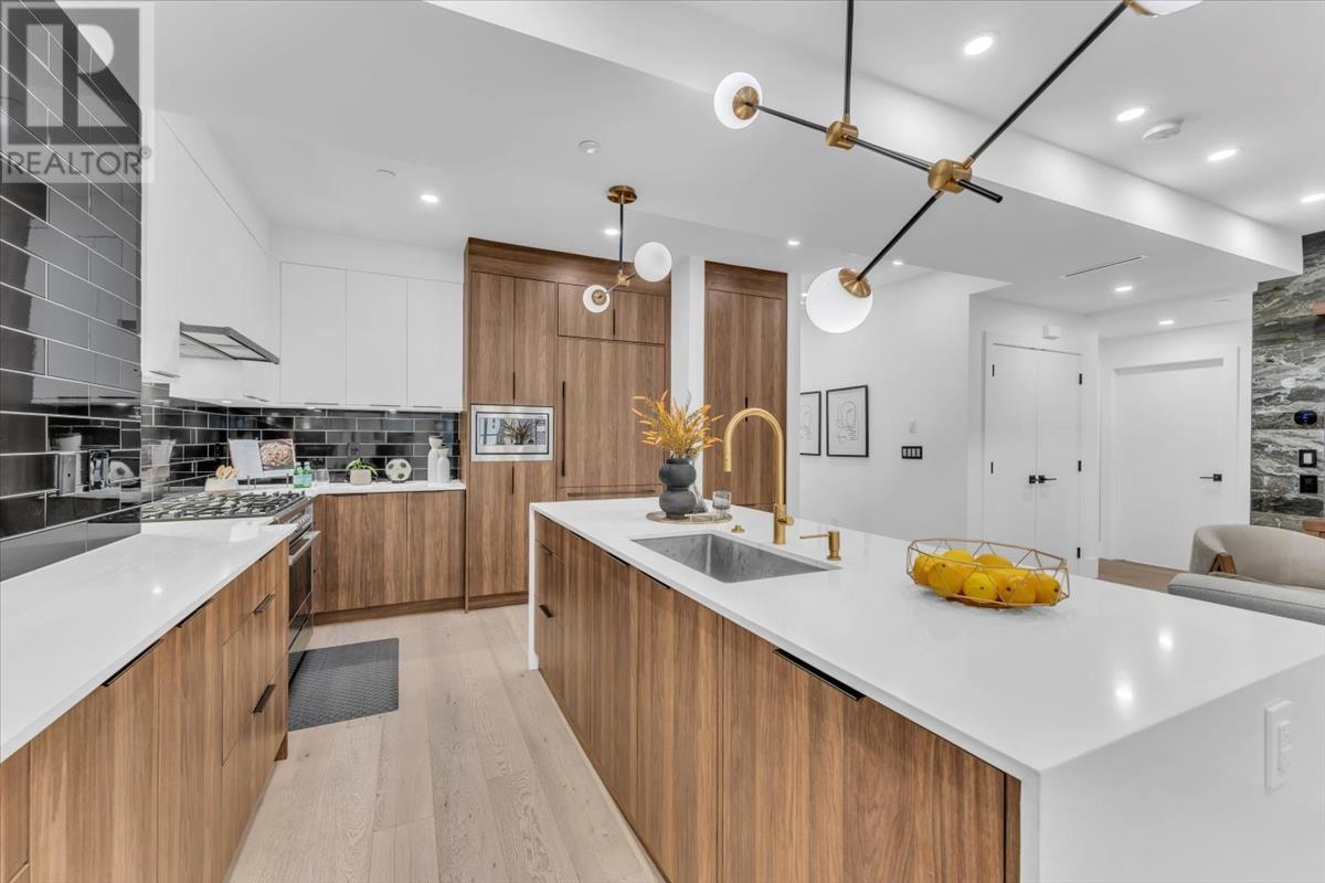 Listing Picture 6 of 28 : 3255 W KING EDWARD AVENUE, Vancouver / 溫哥華 - 魯藝地產 Yvonne Lu Group - MLS Medallion Club Member