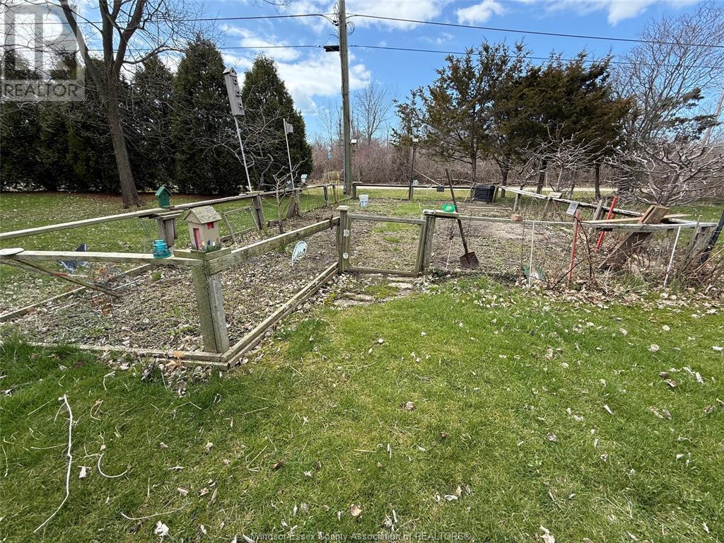 215 Cooper, Pelee Island, Ontario  N0R 1M0 - Photo 28 - 25008261