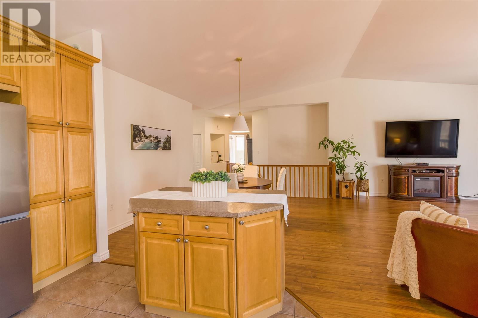 24 Cody Point Ct, Sault Ste. Marie, Ontario  P6B 6L8 - Photo 8 - SM250854