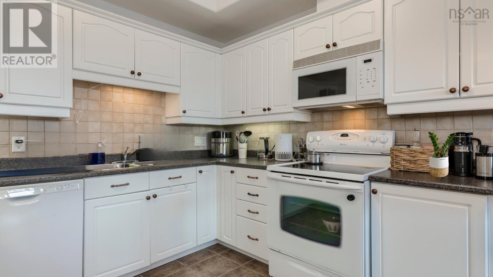 203 767 Parkland Drive, Halifax, Nova Scotia  B3S 1T1 - Photo 11 - 202507109