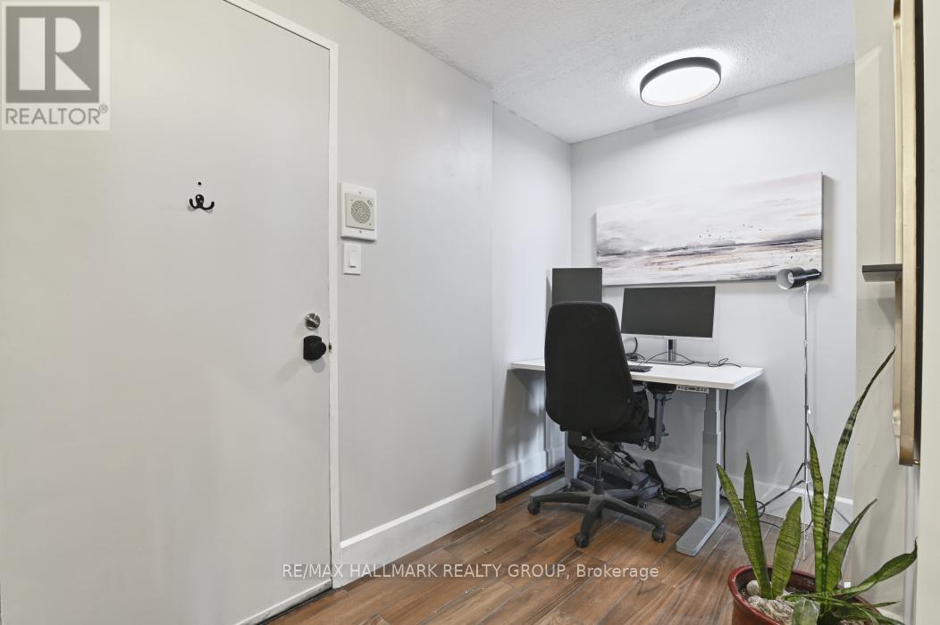 1808 - 1081 Ambleside Drive, Ottawa, Ontario  K2B 8C8 - Photo 6 - X12156985