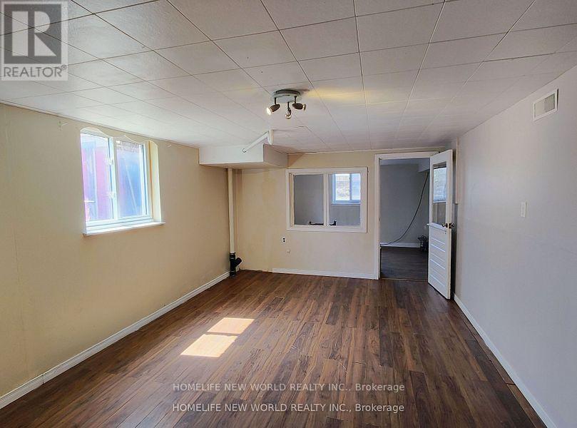 22 Nelles Avenue, Quinte West, Ontario  K8V 3A7 - Photo 18 - X12097444