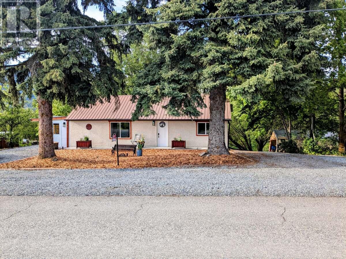 4152 51 Street, Canyon, British Columbia  V0B 1C1 - Photo 5 - 10348353