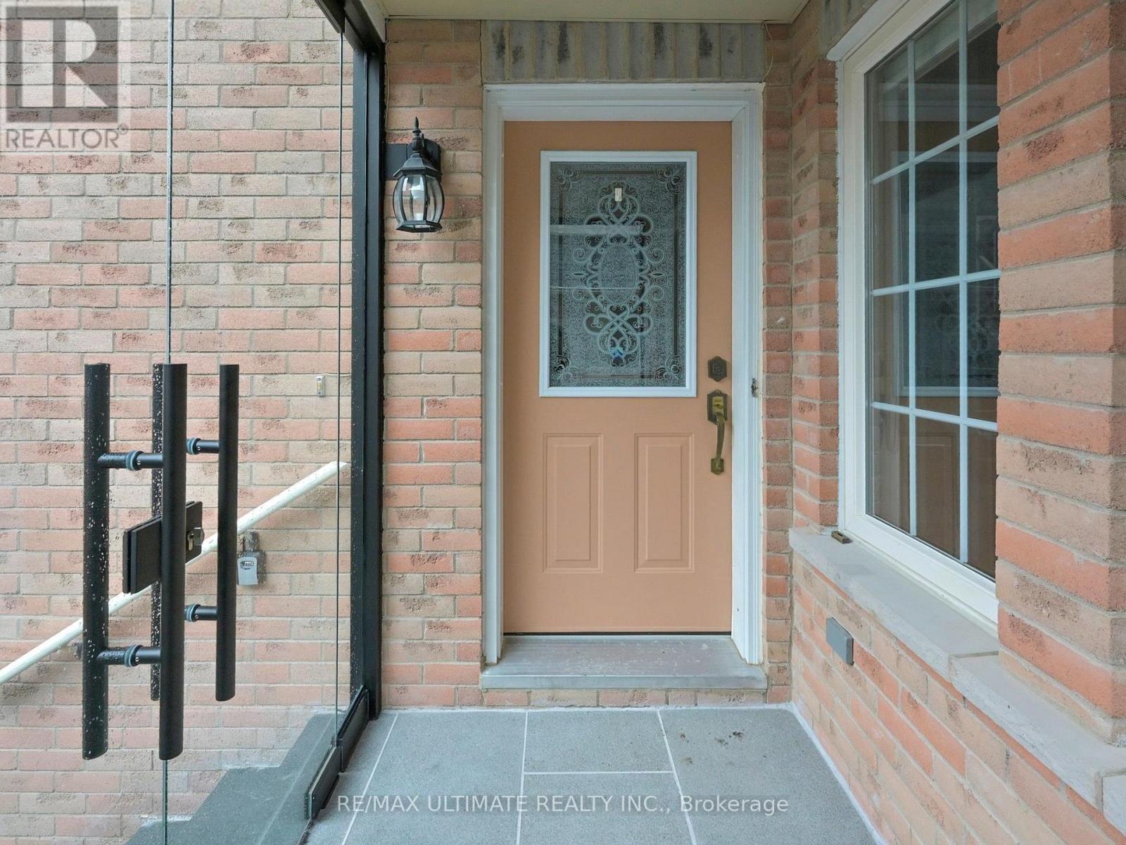143 Halterwood Circle, Markham, Ontario  L3P 7T2 - Photo 3 - N12157342