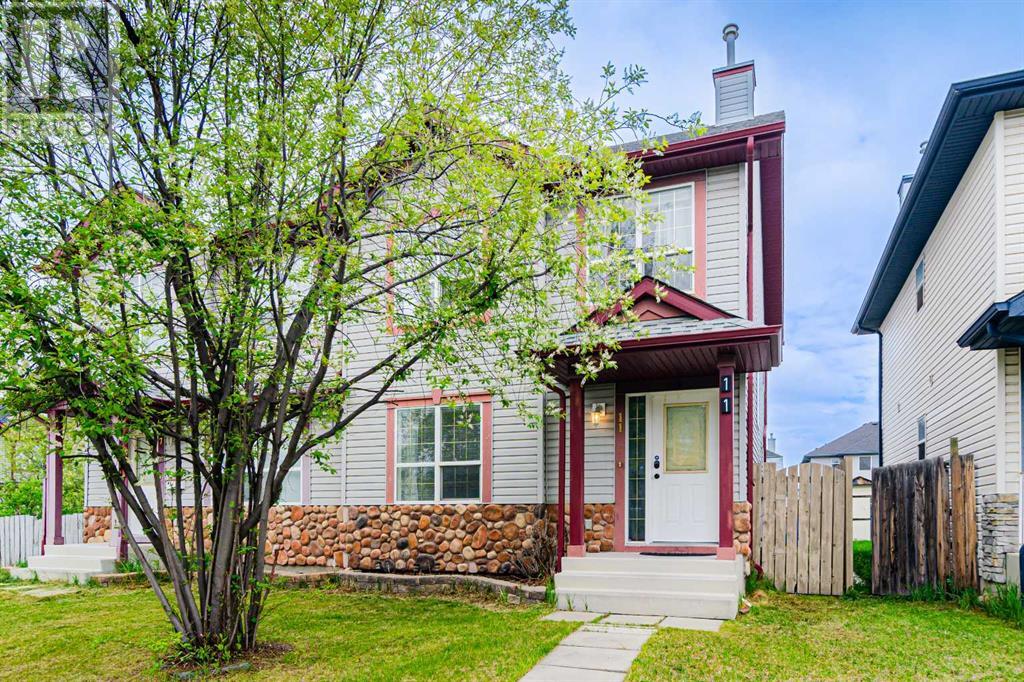 11 Taravista Gardens Ne, Calgary, Alberta  T3J 4K8 - Photo 2 - A2220371