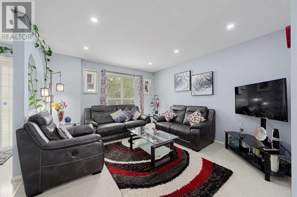 11 Taravista Gardens Ne, Calgary, Alberta  T3J 4K8 - Photo 5 - A2220371