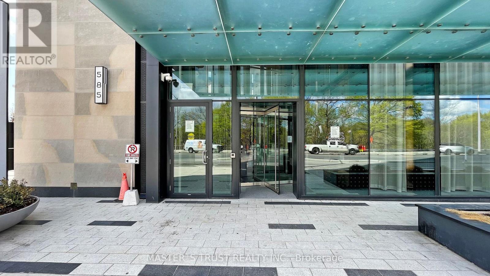 720 - 585 Bloor Street E, Toronto, Ontario  M4W 0B3 - Photo 3 - C12121697